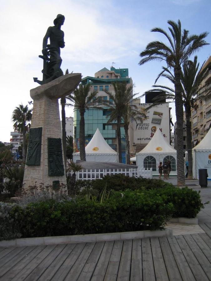 Ferienwohnung Piso Centro Ciudad Club Nautico Torrevieja Exterior foto